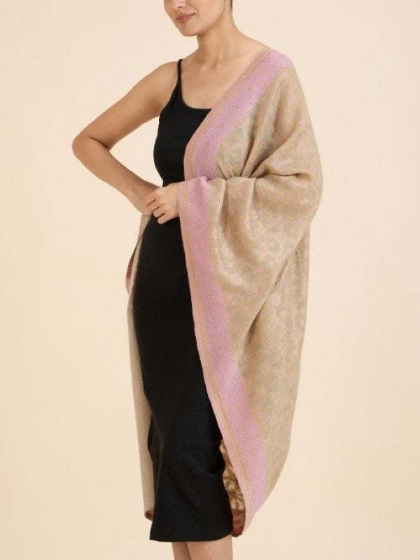 Jacquard woven